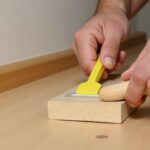 Guide pratique pour céruser un meuble en bois : étapes faciles et conseils indispensables