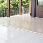 Revêtement de sol sur carrelage existant : astuces économiques et performantes